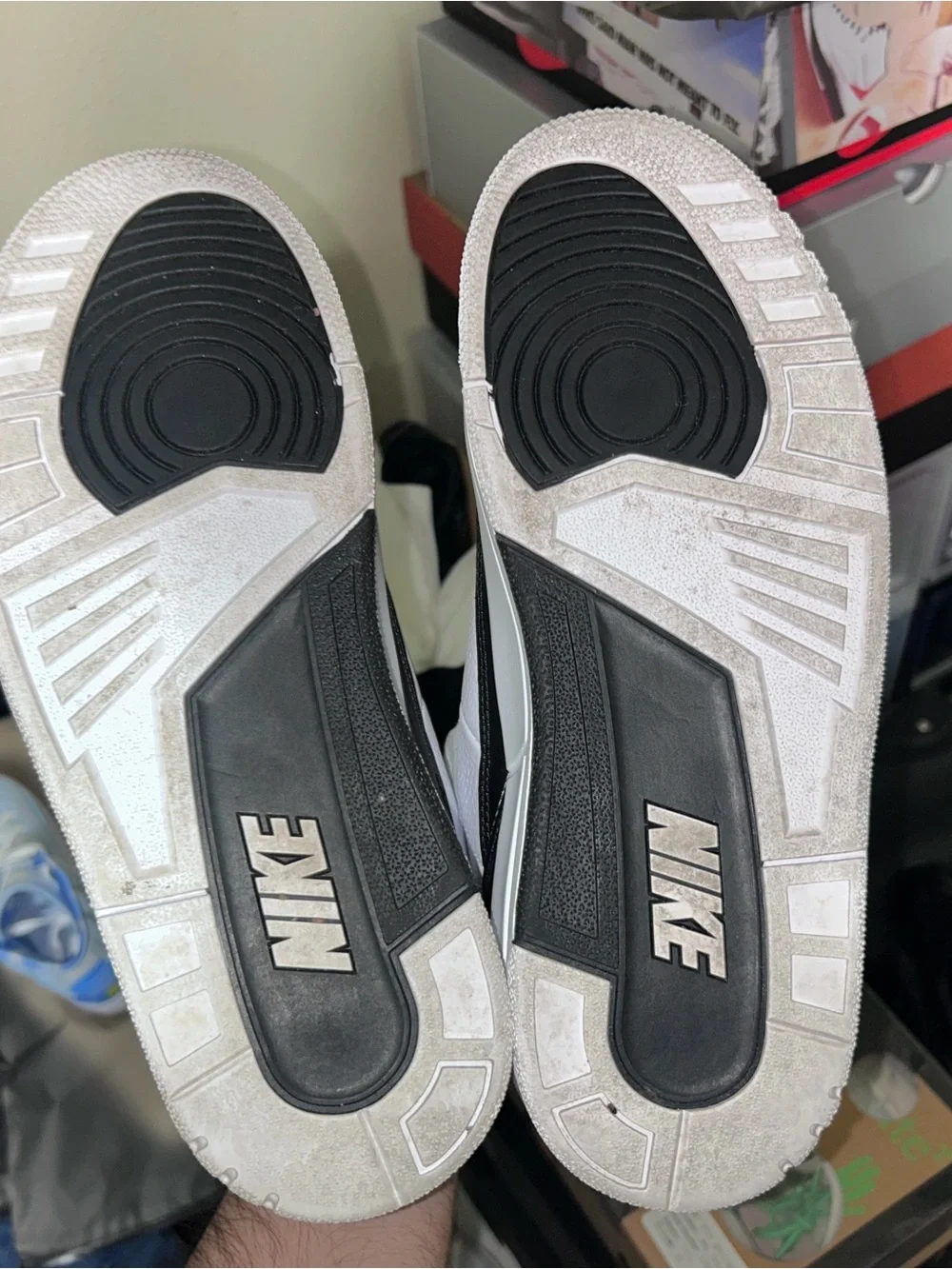 Retro Jordan 3s fragments